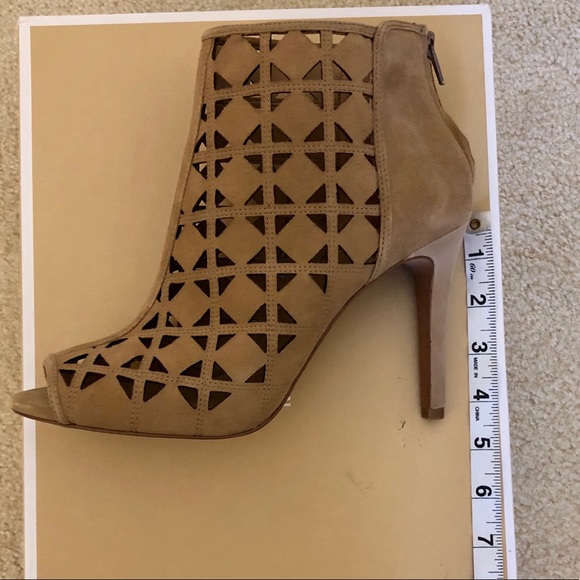 Michael Kors Open Toe “Ivy” Bootie, Tan size 9 - Picture 8 of 9